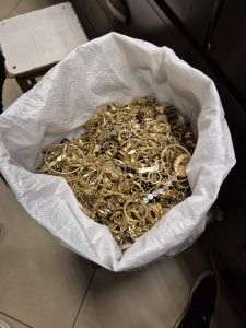 ANAF: Confiscări de milioane de lei şi aur în controale antifraudă